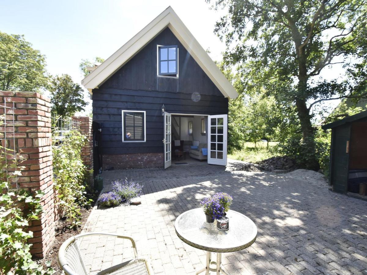 Apartment In Sint Maartensbrug With Garden Exteriér fotografie